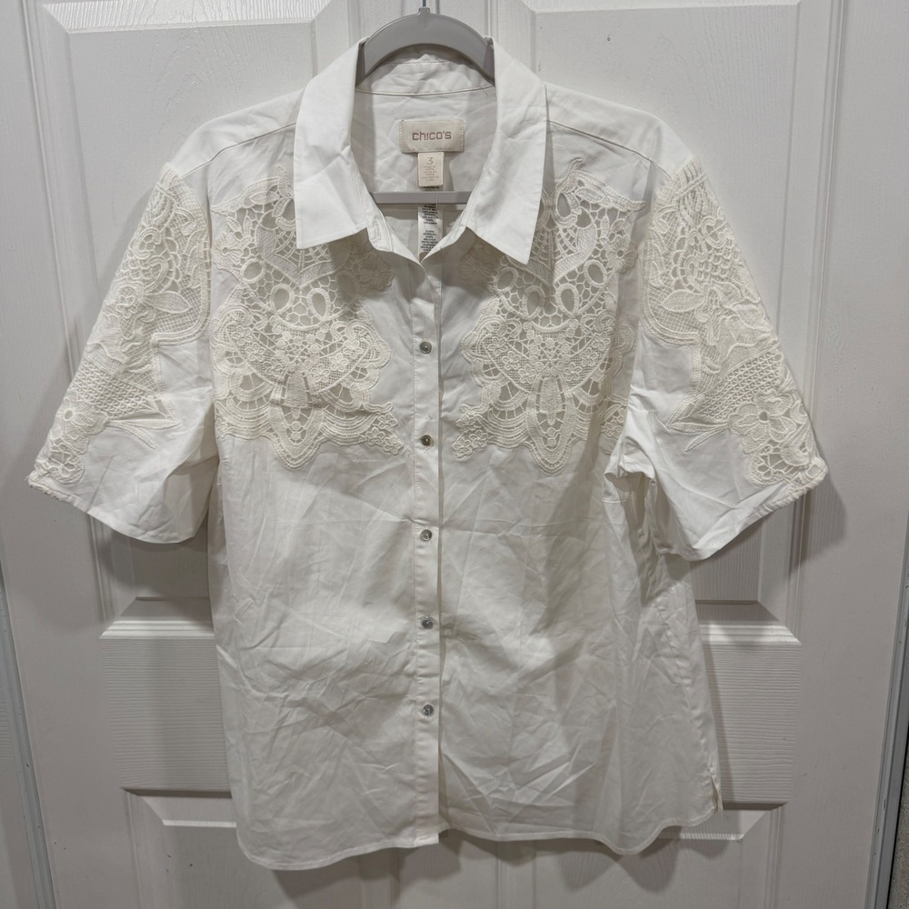 Chico's Novelty Camp Shirt Optic White Lace Applique Short Sleeve Top Size 3 XL